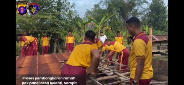 Peduli Warga, Ditpolairud Polda Kalteng Lakukan Bedah Rumah Di Desa