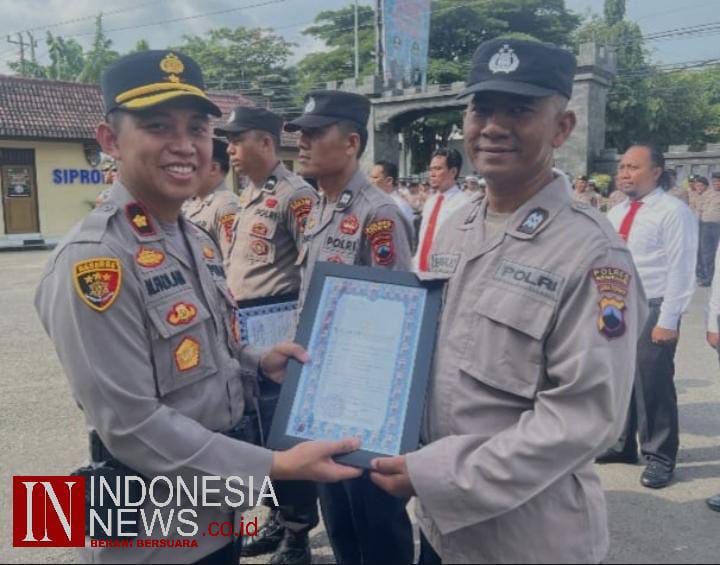 Pengabdian Luar Biasa, Aiptu Suwarjo Terima Penghargaan Setelah 15 Tahun