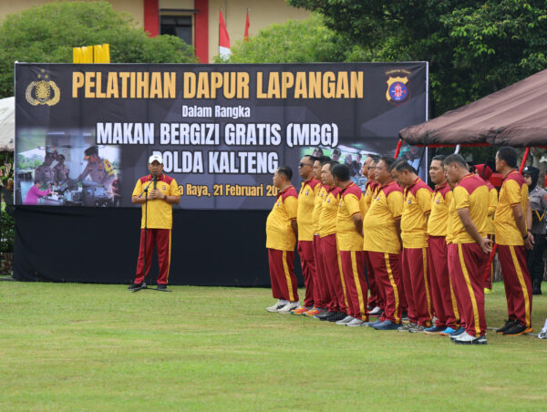 Perkuat Kekompakan, Polda Kalteng Adakan Olahraga Dan Pelatihan Dapur Lapangan