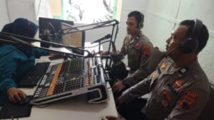 Polres Batang Gelar Sosialisasi Di Radio Mfm, Ajak Warga Patuhi