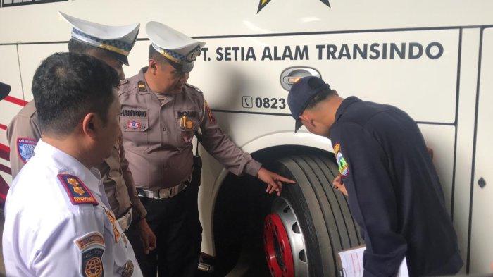 Polres Dan Dishub Jepara Cek Bus Untuk Jamin Keselamatan Penumpang