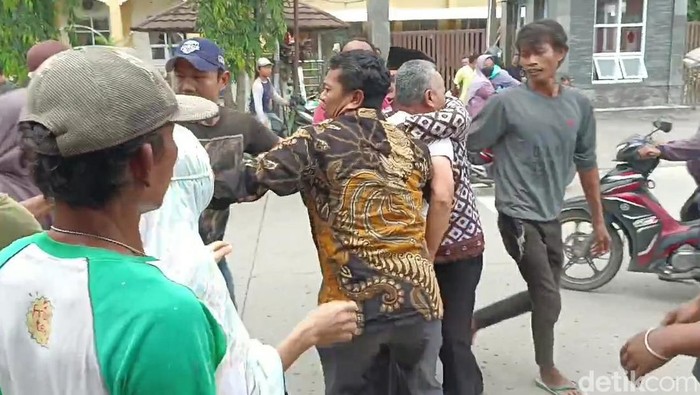 Pria Tua Di Brebes Dikeroyok Massa, Diduga Terlibat Kasus Pencabulan