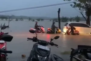 Solo Dan Sukoharjo Kebanjiran, Anak Sungai Bengawan Solo Meluap