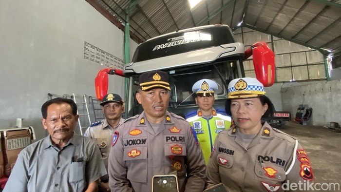 Tim Gabungan Polda Jateng Periksa Kesiapan Armada Bus Untuk Mudik