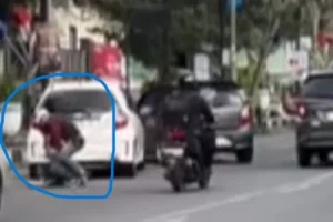 Viral, Dua Pengemudi Mobil Di Salatiga Duel Di Jalan Gara Gara