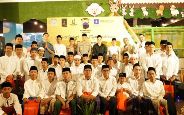 Berkah ramadan, kapolrestabes semarang berbagi dengan anak yatim