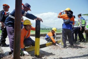 Daop 4 semarang segera tutup pelintasan sebidang tanpa penjaga