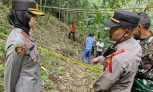 Geger penemuan granat di salatiga, gegana polda jateng lakukan evakuasi