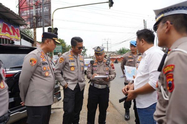 Kapolresta banyumas cek jalur rawan macet jelang arus mudik