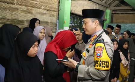 Kapolresta malang kota & mahasiswa gelar bukber bersama anak yatim