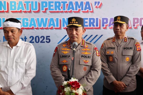 Kapolri jenderal sigit wujudkan program 100.000 rumah untuk personel polri