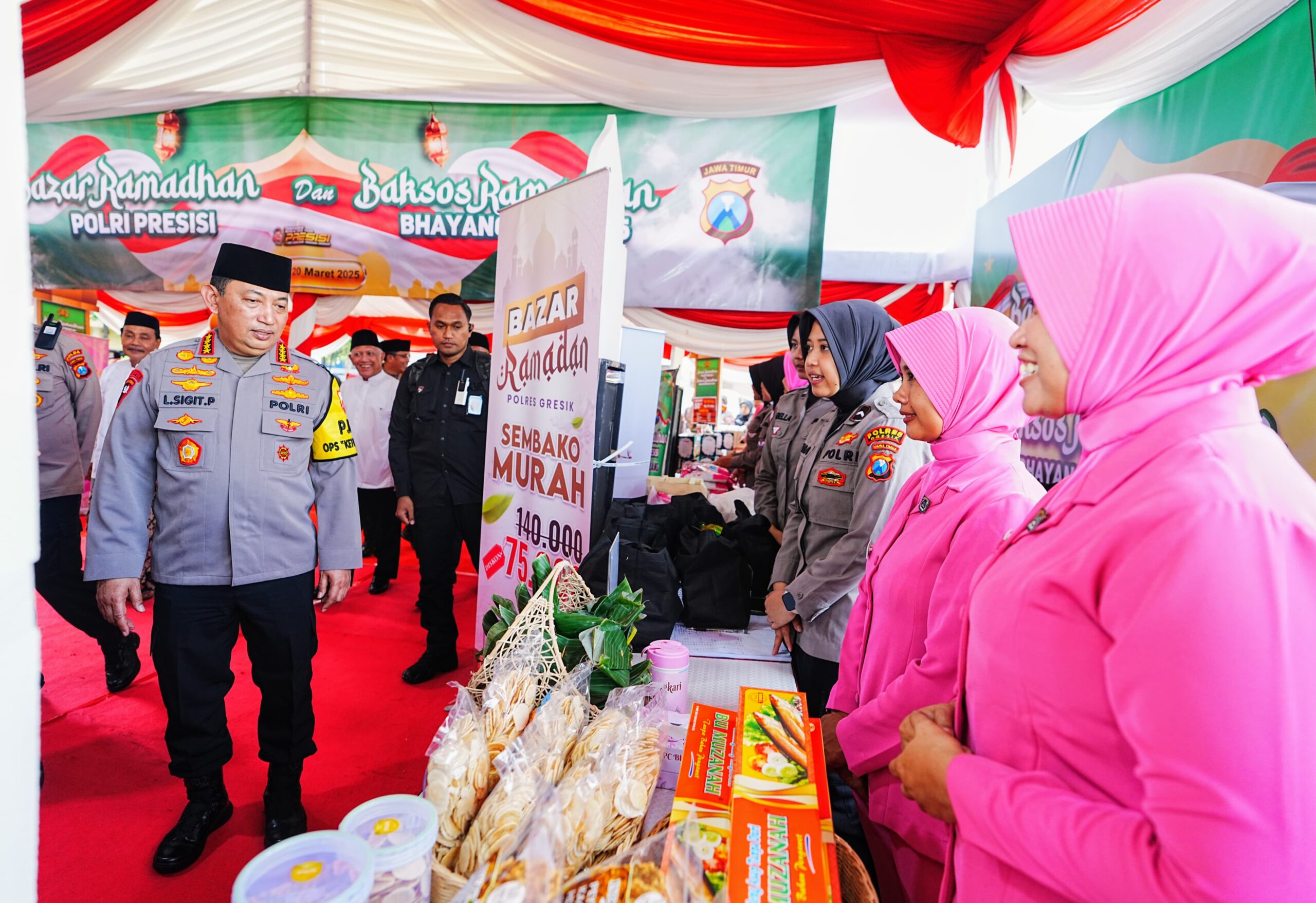 Kapolri tinjau langsung bazar ramadan dan baksos polri presisi di