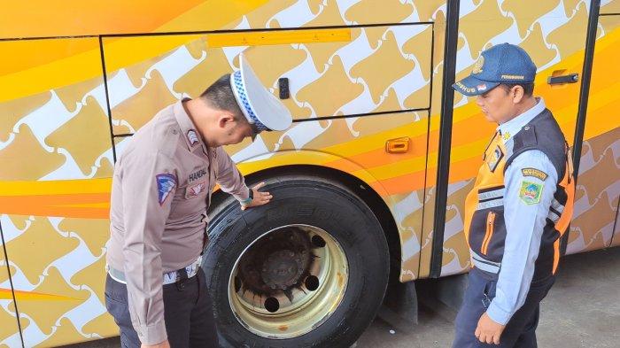 Pengecekan bus lebaran di banyumas: mesin oke, peralatan keamanan masih