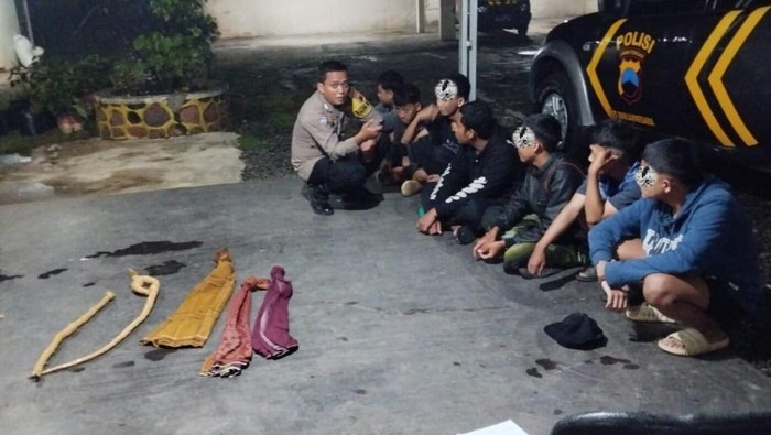 Polres banjarnegara tangkap 7 remaja yang akan perang sarung