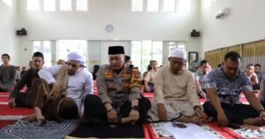 Polresta malang kota gelar salat gaib untuk tiga anggota yang