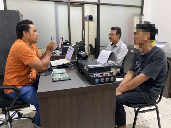 Sat resnarkoba polresta banyumas tangkap pengedar obat ilegal