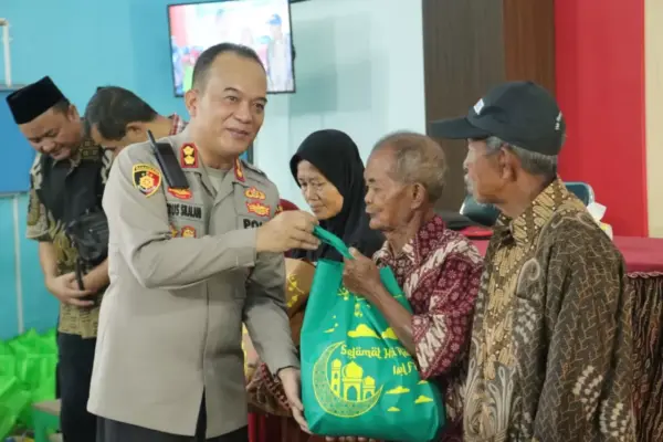 Selama ramadhan, polres sragen adakan berbagai kegiatan sosial di beberapa