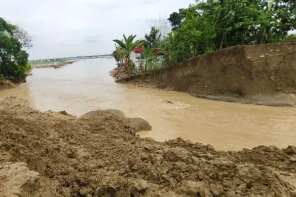 Tanggul sungai tuntang jebol lagi, permukiman di grobogan terendam